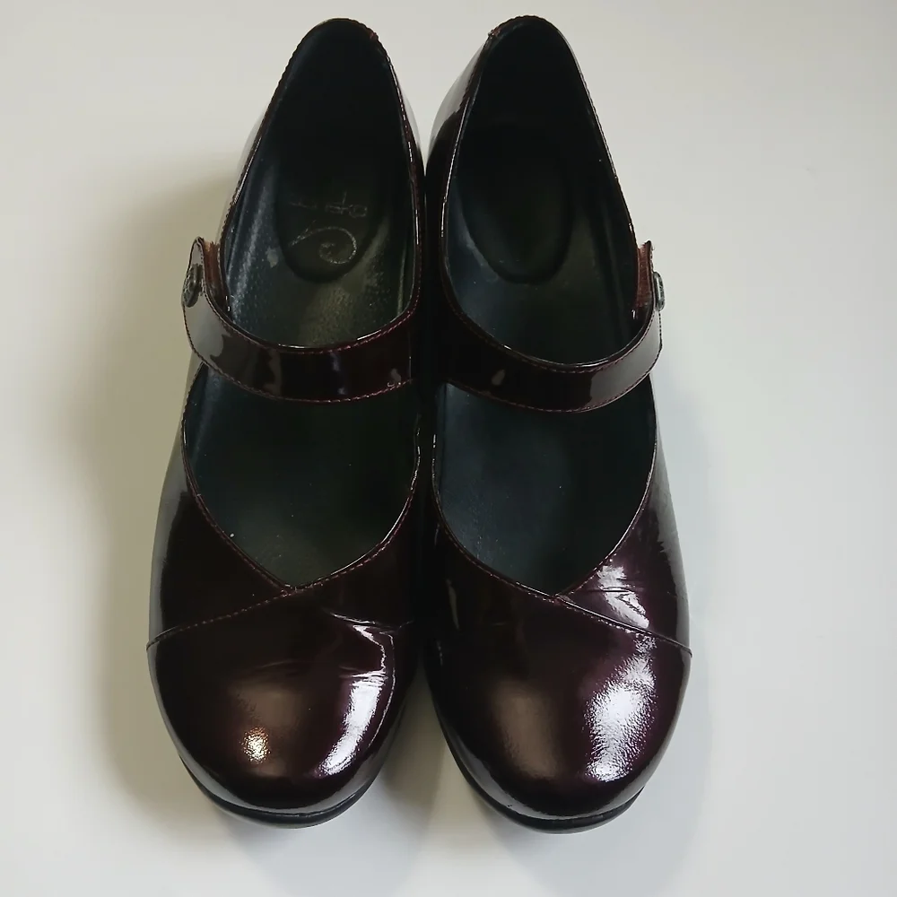 Dansko Women's Mary Jane Heels in Dark Burgundy Patent